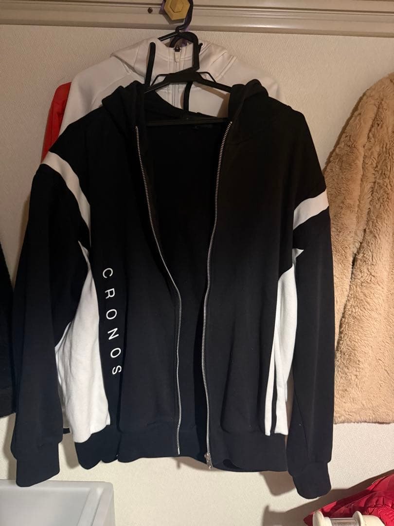 CRONOS ジッパー付きパーカー ブラック/ホワイト CRONOS VERTEX ZIP HOODIE 【Color】BLACK/WHITE/TAUPE 【お問合わせ
